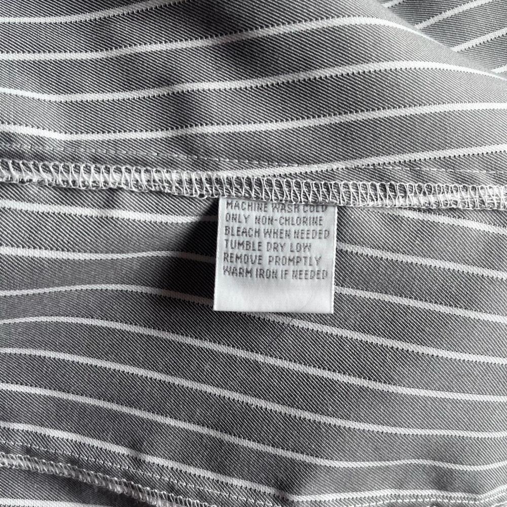 NEW!  Foxcroft women's dress shirt. - Picture 7 of 9